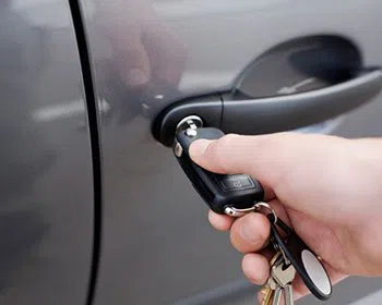 Carrollton Lock And Locksmith Carrollton, TX 972-512-0297 - car-door-unlocking